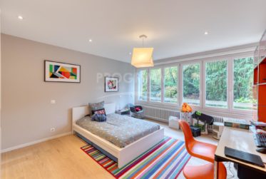 rare au cœur de Florissant Rez +1 avec jardin privatif – 8 pièces, 4 chambres, 3 salles de bains + Box