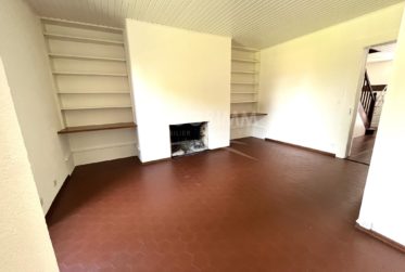 Exclusivité - Maison villageoise en pleine campagne - Cheminée - 4 Chambres - 2 salles de bain - DISPO DE SUITE