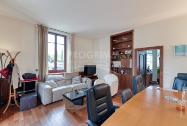 Bureaux de près de 80m2 situé en bordure du Rhône - Arcade visible - A deux pas du tram