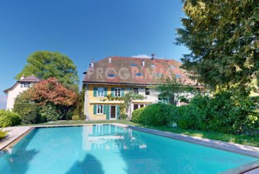 Villa 7 pièces - 4 chambres - Piscine - Sauna - Terrain de 700 m2
