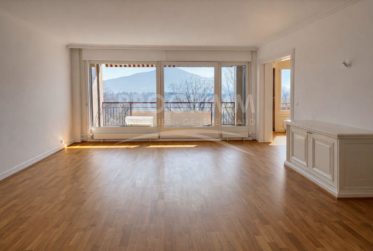 Nouveau - Secteur Beausoleil - 7 pièces - 4 chambres - Dont studio indépendant - 2 box en sous-sol