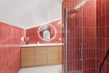 Magnifique appartement de 4 chambres + 1 bureau - 3 parkings - Ascenseur