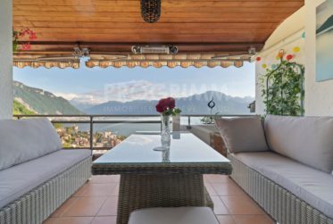 Rare: Attique 4.5 pièces - vue imprenable - 2 places de parking