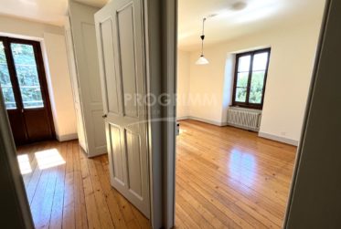 Exclusivité - Maison villageoise en pleine campagne - Cheminée - 4 Chambres - 2 salles de bain - DISPO DE SUITE