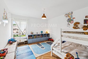 Exclusivité - Magnifique appartement de 4 chambres + 1 bureau - 3 parkings - Ascenseur