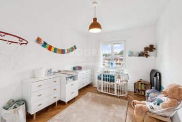 Exclusivité - Magnifique appartement de 4 chambres + 1 bureau - 3 parkings - Ascenseur