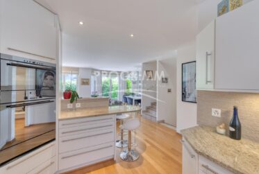 Exclusivité - Maison 3 chambres avec garage - Grande pièce en sous-sol - Jardin