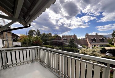 Nouveau - A rénover - Appartement de 5 pièces/145m2 avec grand balcon 8m2 - Cave + parking en sous-sol